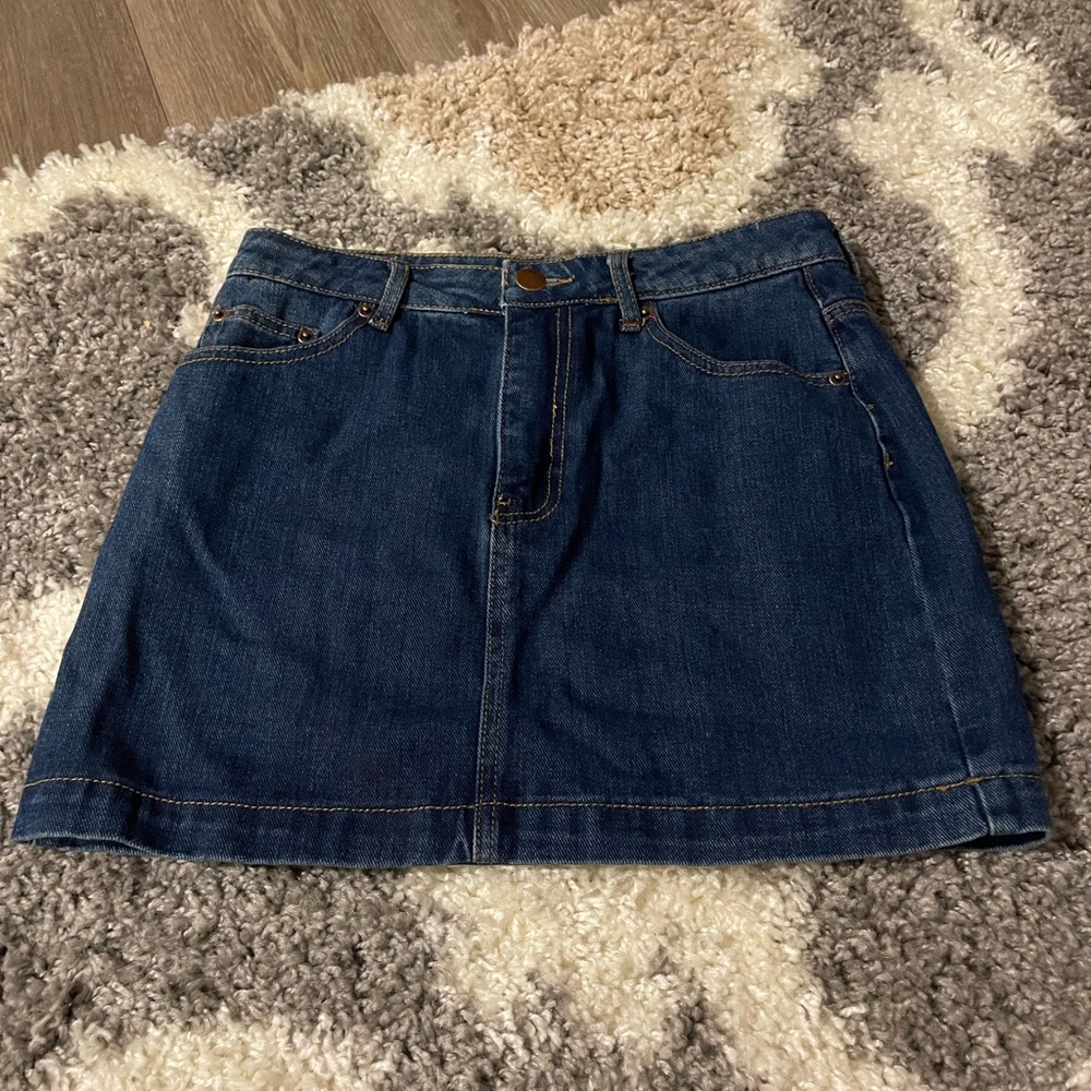 Forever 21 Dark Wash Denim Mini Skirt | Size M